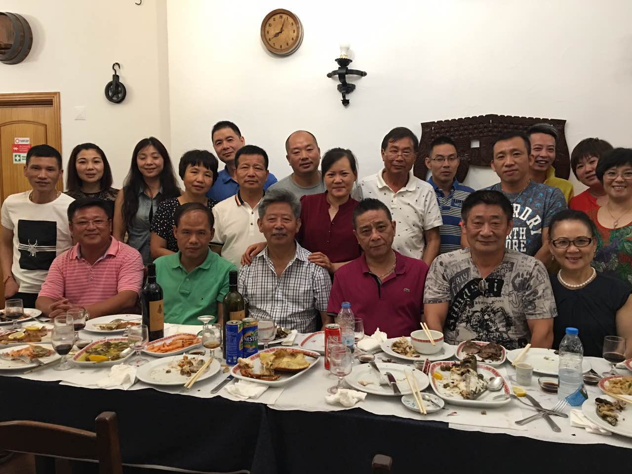 华商会举行亲友联谊活动