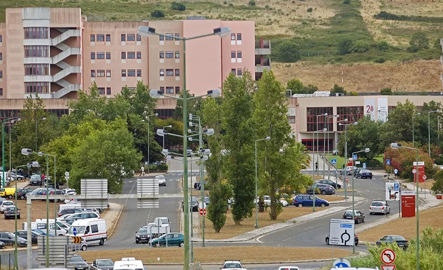 阿马多拉-辛特拉医院的急诊病人需要等待 20 个小时