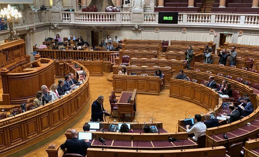 2026年国家预算：各党派提出的修正案数量创下纪录，达到2176项。