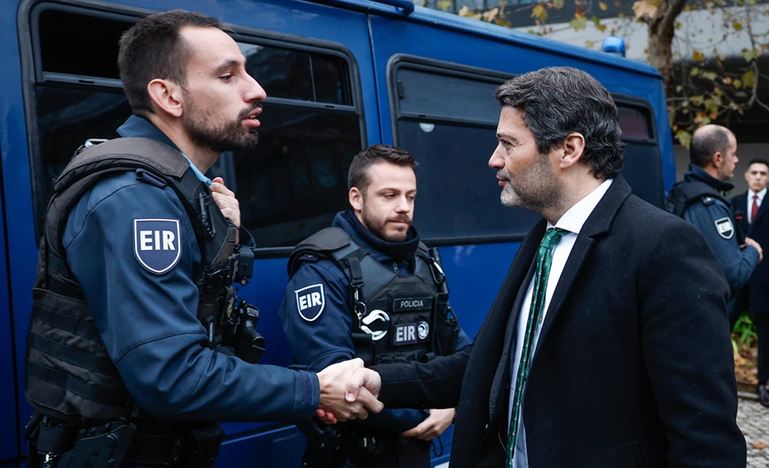 文图拉以蒙特内格罗为例，指责科斯塔造成了葡萄牙的“移民问题”